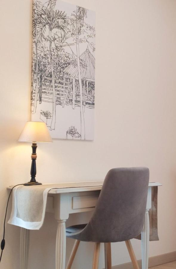 Maison Classee 3 Etoiles, Grand Jardin Clos Au Calme Proche Centre Ville, 10 Min Des Plages Pont-lʼAbbé Εξωτερικό φωτογραφία